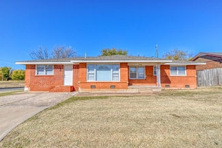 3831 NW Bell Ave, Lawton, OK 73505