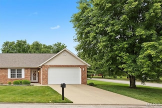 7620 Baxter Dr, Belleville, IL 62223
