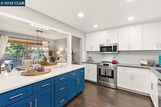 223 Via Pinada Ln, Martinez, CA 94553