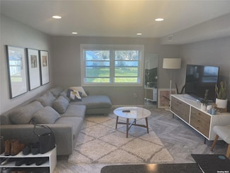 164 W Nicholai St, Hicksville, NY 11801