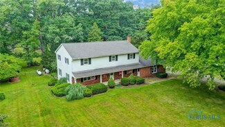 13421 Klopfenstein Rd, Bowling Green, OH 43402