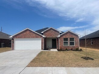 815 Heeler Ave, Lowell, AR 72745