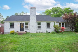 2314 Deerwood Dr, Nashville, TN 37214