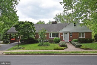 3445 N George Mason Dr, Arlington, VA 22207