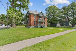 191 W First St, Riverside, IA 52327