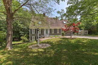 8 Vacation Ln, Sandwich, MA 02563