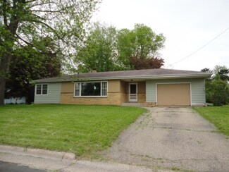 213 Parkview Ln, Marshall, WI 53559