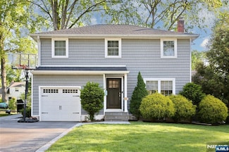 214 Concord Dr, River Edge, NJ 07661