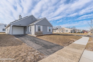 47 Buckingham Dr N, Manchester, NJ 08759