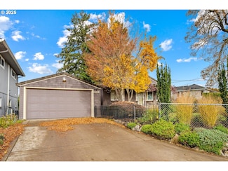 21047 NE Interlachen Ln, Fairview, OR 97024