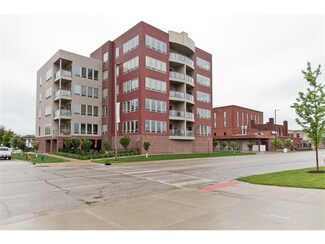 100 4th Ave SW Unit 302, Cedar Rapids, IA 52404