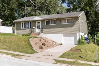 2709 Westwood Place, Davenport, IA 52804