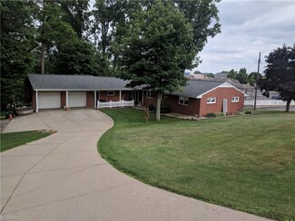133 Hillcrest Dr NW, Sugarcreek, OH 44681