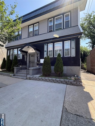 754-756 S 11th St, Newark, NJ 07103