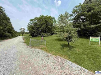 9688 Bella Vista Ct, Lost Creek Township, IN 47805