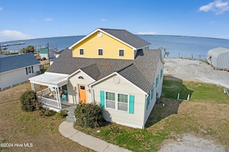 1066 Salter Path Rd, Atlantic Beach, NC 28512