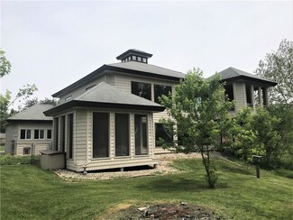 2303 Wayne Dr, Greenfield, IN 46140