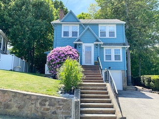 54 Hilltop St, Quincy, MA 02169