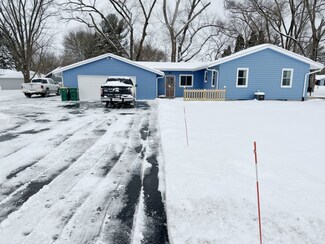 510 Collins Dr, South Beloit, IL 61080