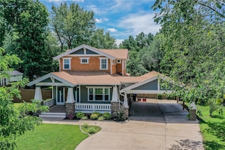 214 Lake Francis Dr, Siloam Springs, AR 72761