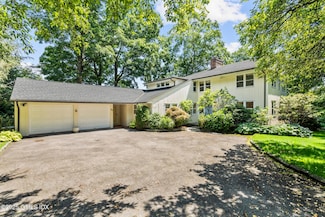 20 Martin Dale, Greenwich, CT 06830