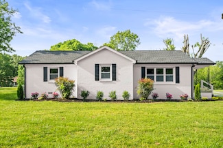 3019 Lights Chapel Rd, Greenbrier, TN 37073