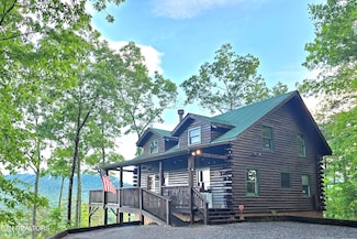 817 Christy Ln, Townsend, TN 37882