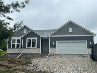 4860 S 87th St, Greenfield, WI 53228