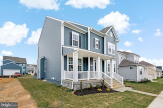 677 Lord Fairfax St, Charles Town, WV 25414