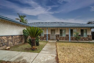 1327 Barbara St, Selma, CA 93662