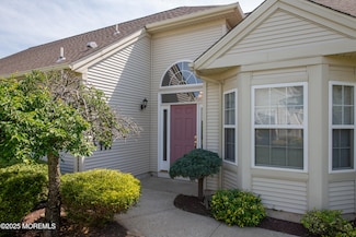 27 Arcadia Dr, Manchester Township, NJ 08759