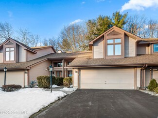 4037 Georgetown Square, Schenectady, NY 12303