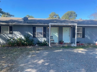 3 Black Rd, Conway, AR 72032
