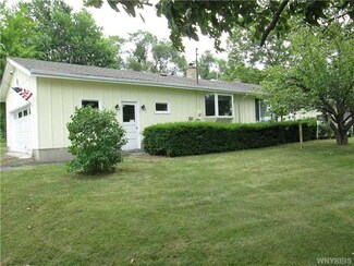 3645 Wruck Rd, Middleport, NY 14105