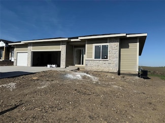 2938 NW Beechwood Dr, Grimes, IA 50111