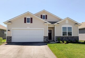 930 Mesa Ln, Pingree Grove, IL 60140