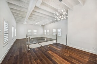 2319 Stanford St, Houston, TX 77006