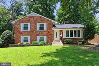 5211 Easton Dr, Springfield, VA 22151