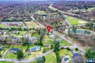 142 Werimus Rd, Woodcliff Lake, NJ 07677