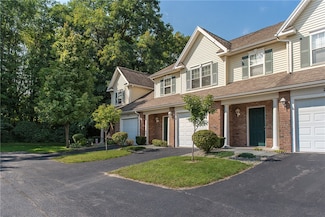 778 Royal Sunset Dr, Webster, NY 14580