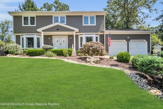 54 Truman Dr, Marlboro, NJ 07746