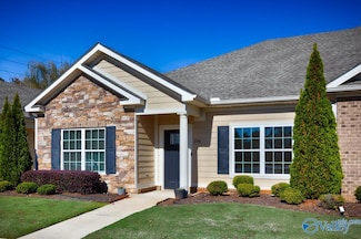 106 Moore Farm Cir NW, Huntsville, AL 35806