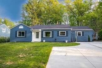 6401 W Ridgewood Dr, Cleveland, OH 44129