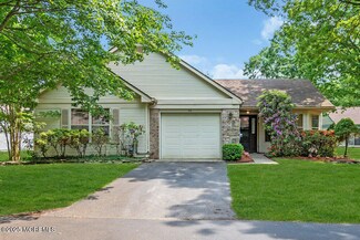 551 Petunia Ln N, Whiting, NJ 08759