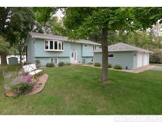 46736 Beach Rd, Harris, MN 55032