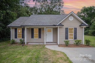 903 Brookdale St, Kannapolis, NC 28083