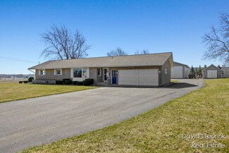 8132 Felch St, Zeeland, MI 49464