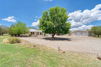 817 New Mexico 344, Edgewood, NM 87015