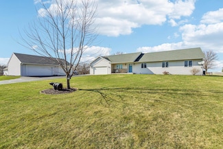 5008 Creekhaven Rd, Cottage Grove, WI 53527