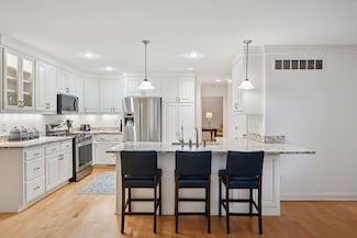 145 Holly Ln N, Plymouth, MN 55447